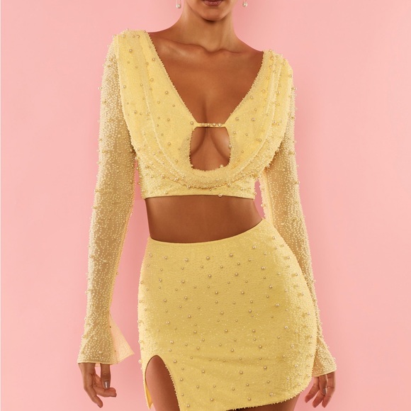 NWT Oh Polly VILLE FRANCHE Long Sleeve Deep Plunge Crop Top butterstick Yellow - Picture 2 of 12